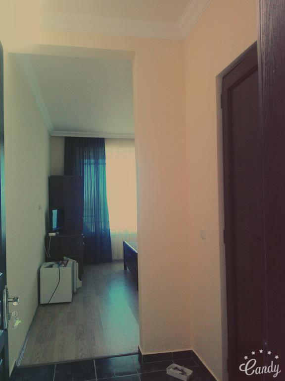 Green Hotel Квариати Екстериор снимка