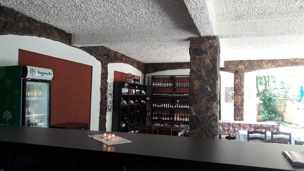 Green Hotel Квариати Екстериор снимка